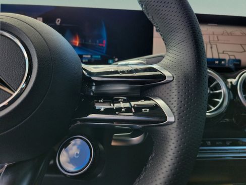 New 2026 Mercedes-Benz GLB 35 AMG 4MATIC image 31