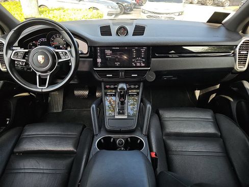 Used 2019 Porsche Cayenne AWD/4WD image 10