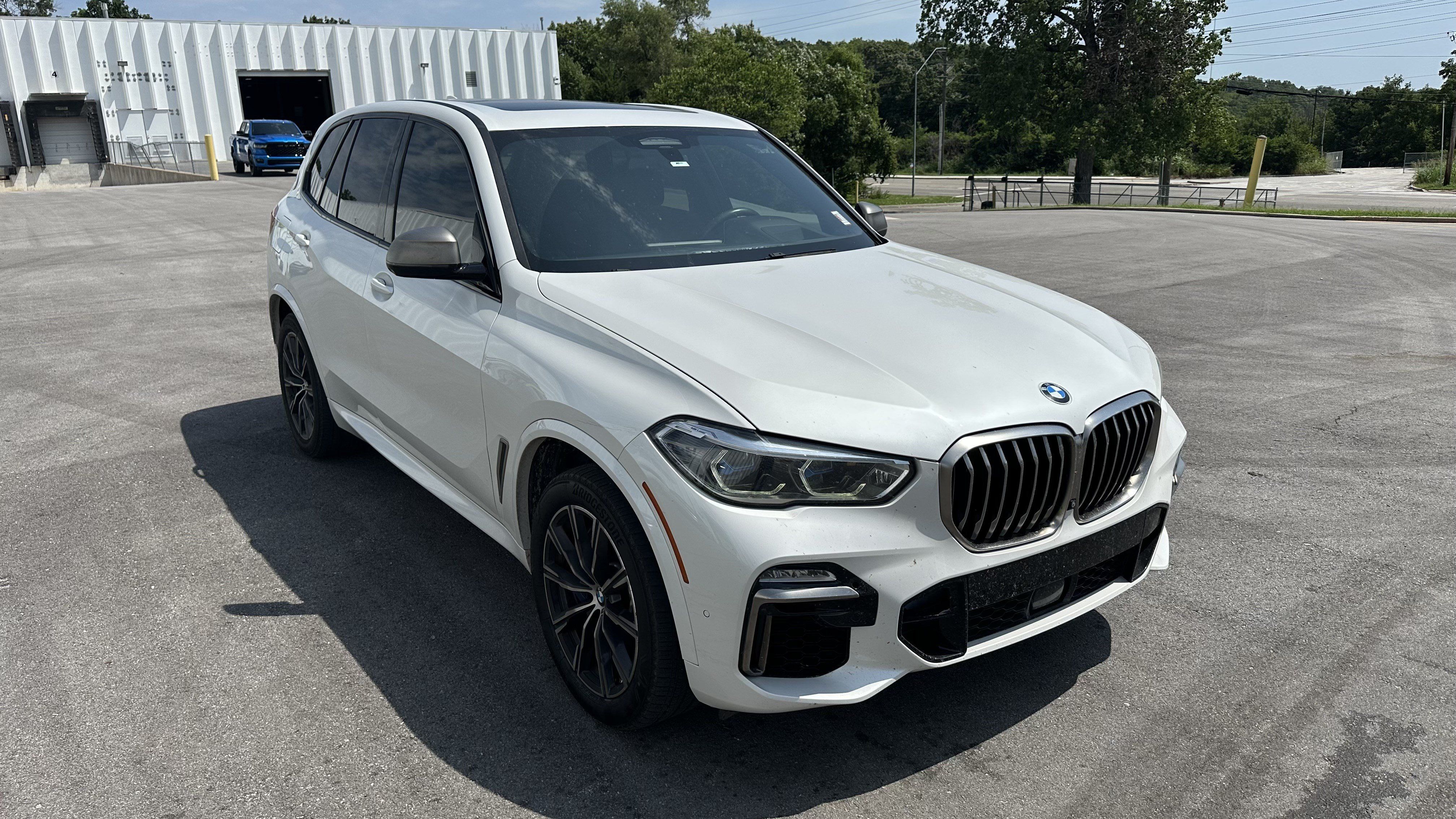 Used 2020 BMW X5 M50i AWD/4WD image 2