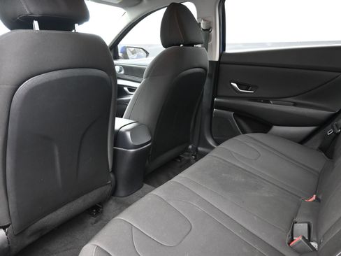 Used 2023 Hyundai Elantra SEL w/ Convenience Package FWD image 21
