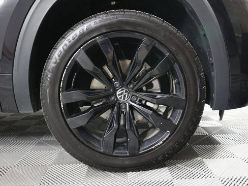 Used 2021 Volkswagen Atlas Cross Sport SEL R-Line w/ Cross Sport MDO Package image 6