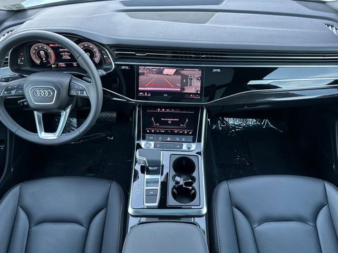 Used 2024 Audi Q8 Premium Plus w/ Premium Plus Package image 12