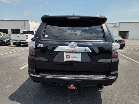 Used 2022 Toyota 4Runner Limited AWD/4WD image 12