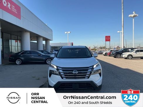 New 2026 Nissan Rogue SV image 2