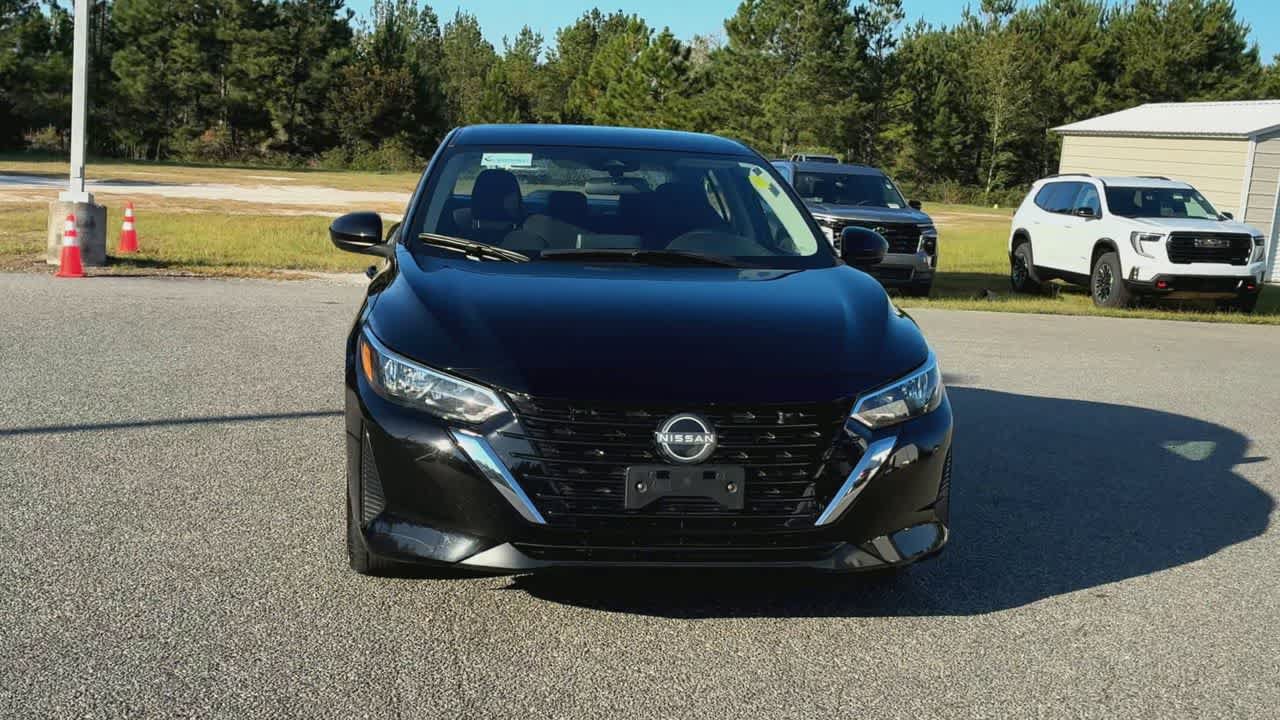 Used 2025 Nissan Sentra SV FWD image 3