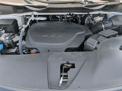 Certified 2024 Honda Odyssey Sport image 38