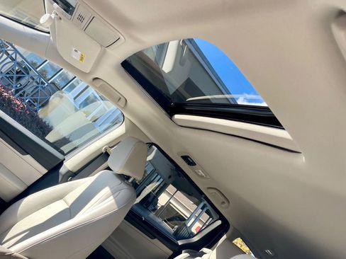 Used 2025 Honda Odyssey EX-L image 17