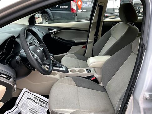 Used 2014 Ford Focus SE FWD image 8