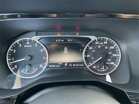 Used 2022 Nissan Pathfinder SV w/ SV Premium Package image 14