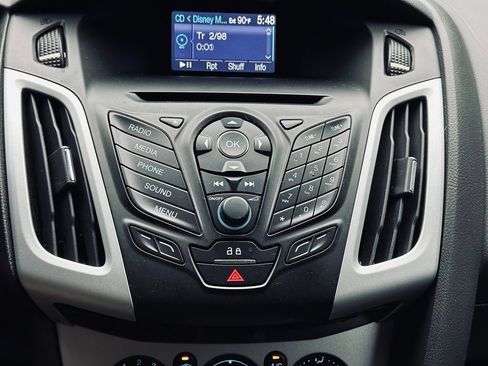Used 2014 Ford Focus SE w/ SE Winter Package FWD image 34