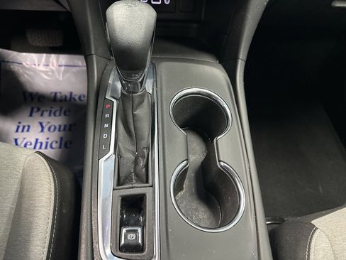 Used 2023 Chevrolet Equinox LS w/ LS Convenience Package image 30