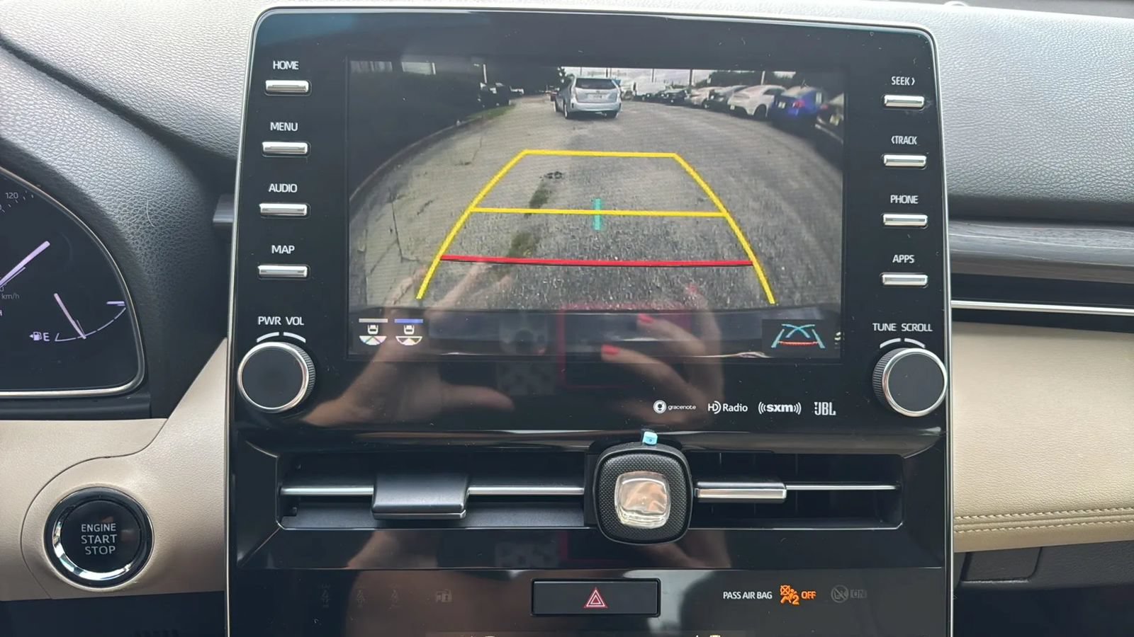 Used 2019 Toyota Avalon XLE w/ Moonroof Package FWD image 14