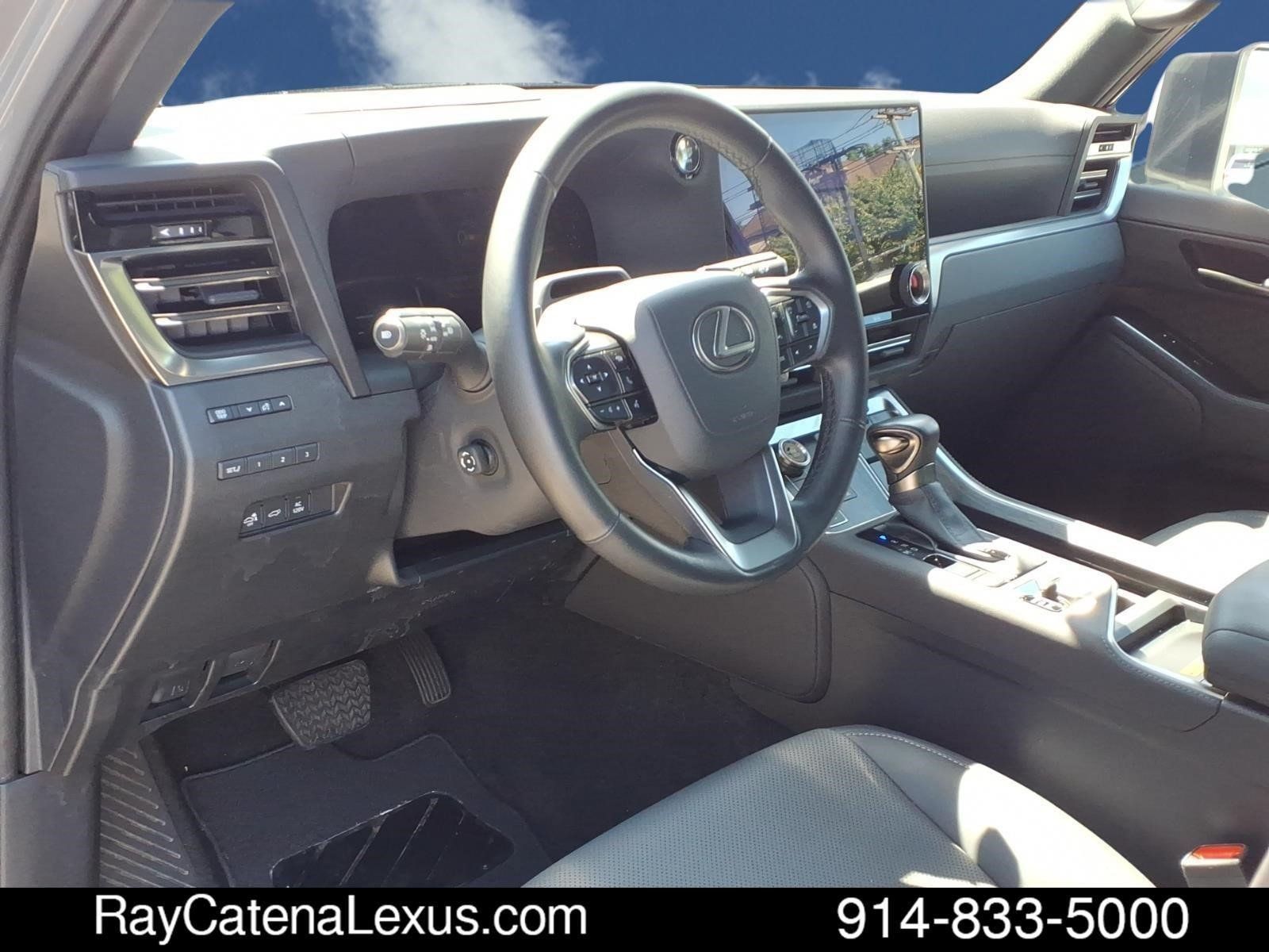 Certified 2025 Lexus GX 550 w/ Cold Area Package AWD/4WD image 9