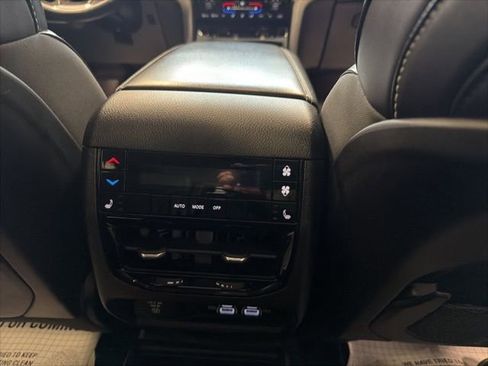 Used 2021 Jeep Grand Cherokee L Limited image 46