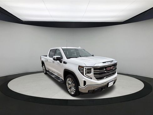 Used 2023 GMC Sierra 1500 SLT w/ SLT Premium Plus Package image 1