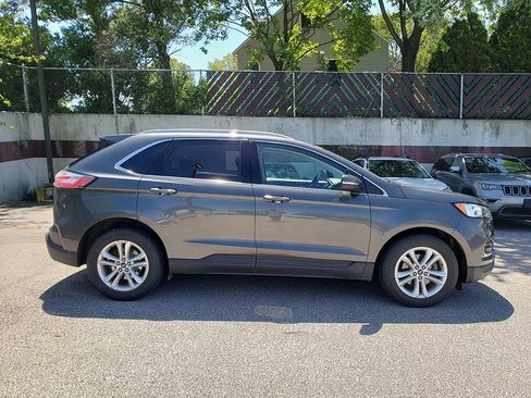 Certified 2019 Ford Edge SEL w/ Equipment Group 201A FWD image 3