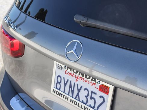 Used 2021 Mercedes-Benz GLB 250 image 8