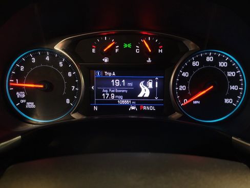 Used 2020 Chevrolet Equinox LT FWD image 23