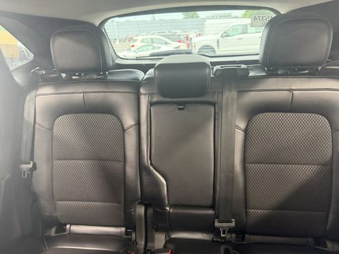 Used 2023 Ford Escape SE FWD image 18