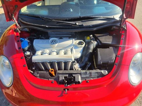 Used 2008 Volkswagen Beetle SE image 19