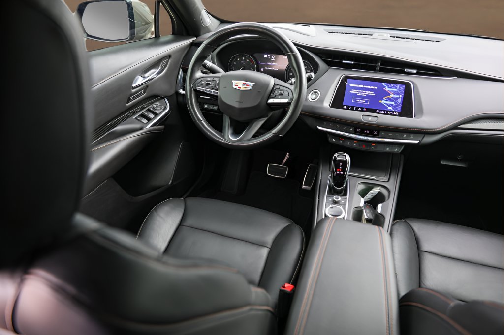 Certified 2023 Cadillac XT4 Sport FWD image 27