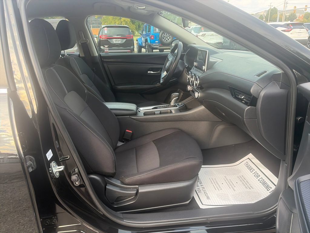 Used 2024 Nissan Sentra SV FWD image 40