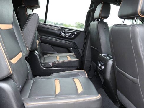 Used 2023 GMC Yukon AT4 AWD/4WD image 16