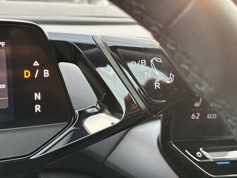 Certified 2023 Volkswagen ID.4 Pro image 25