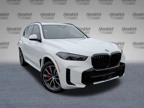 New 2026 BMW X5 xDrive50e w/ M Sport Package image 2