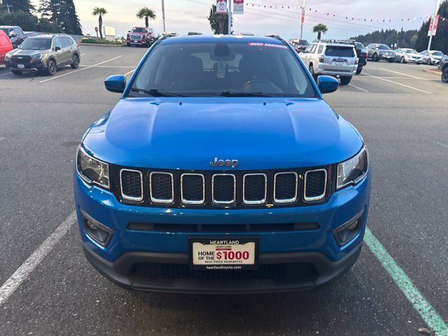 Used 2017 Jeep Compass Latitude w/ Popular Equipment Group AWD/4WD image 2