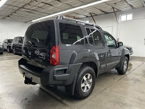 Used 2012 Nissan Xterra PRO-4X AWD/4WD image 3