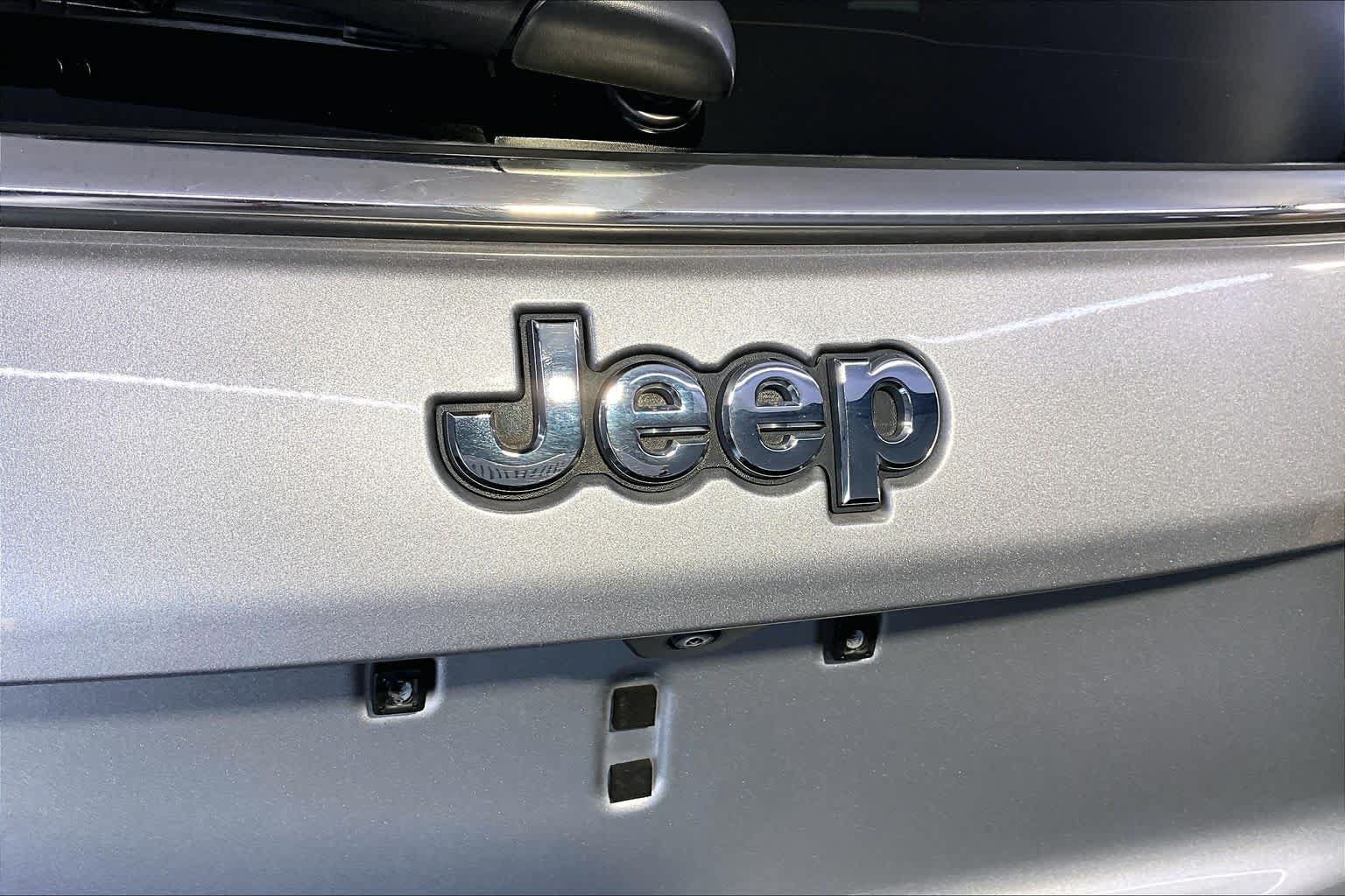 Used 2022 Jeep Compass Latitude w/ Sun and Sound Group AWD/4WD image 64
