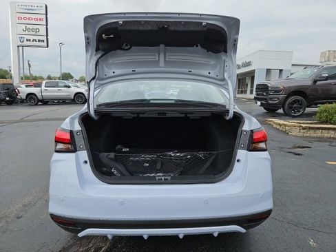 New 2025 Nissan Versa SV w/ Trunk Package FWD image 7