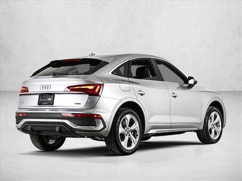 Certified 2025 Audi Q5 2.0T Premium Plus w/ Premium Plus Package image 5