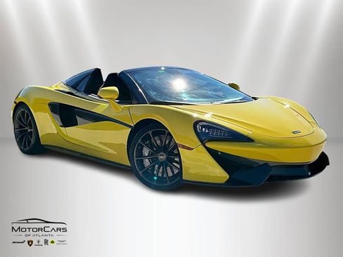 Used 2018 McLaren 570S Spider image 2