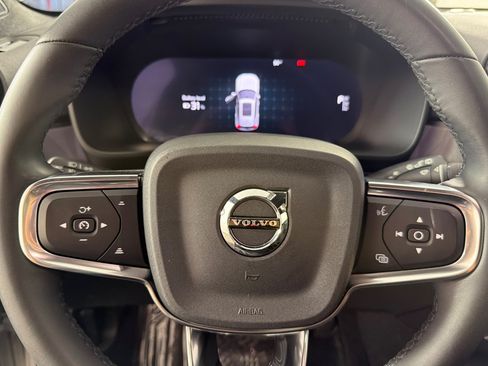 Used 2023 Volvo XC40 Recharge Plus AWD/4WD image 22