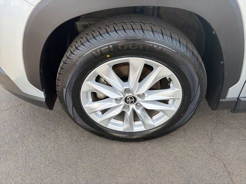 Used 2023 Toyota Corolla Cross LE FWD image 30