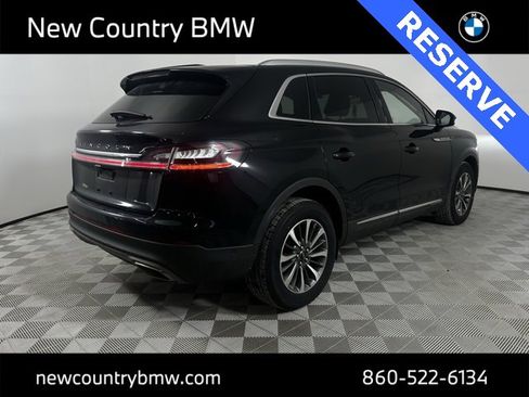 Used 2022 Lincoln Nautilus Reserve image 7