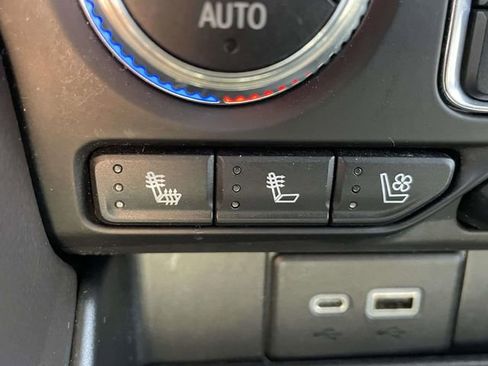 Certified 2023 GMC Yukon SLT image 31