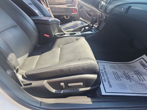 Used 2018 Acura ILX FWD image 35