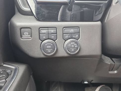Used 2023 Chevrolet Silverado 1500 LT Trail Boss w/ Protection Package AWD/4WD image 19