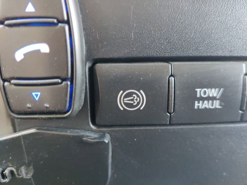 Used 2011 RAM 5500 4x4 Crew Cab image 34