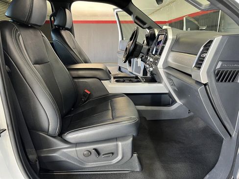 Used 2022 Ford F250 Lariat w/ Lariat Value Package image 26