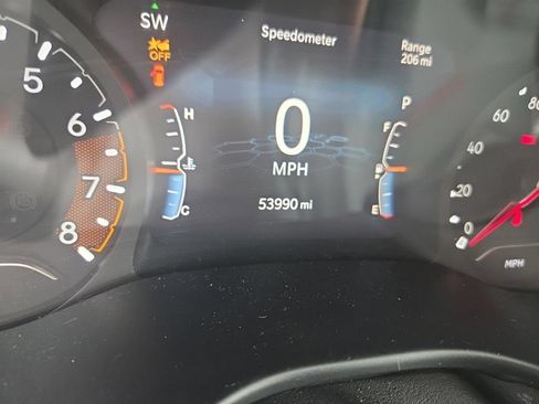 Used 2024 Jeep Compass Trailhawk AWD/4WD image 2