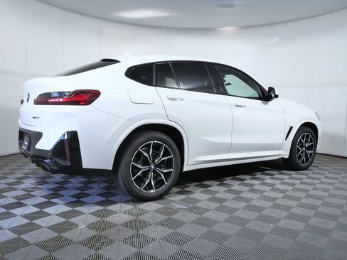 Used 2023 BMW X4 xDrive30i w/ M Sport Package AWD/4WD image 6