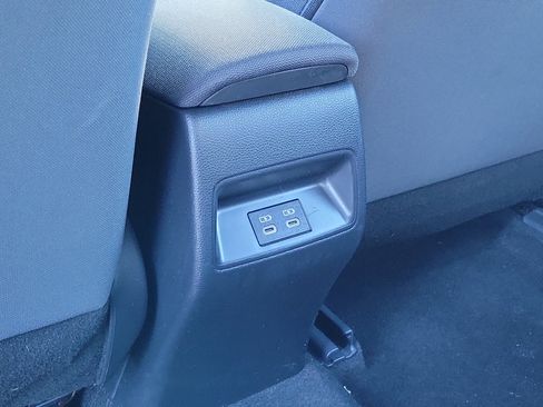 Used 2024 Toyota Corolla LE image 14