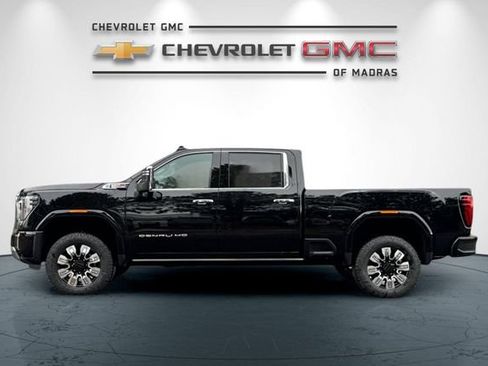 New 2026 GMC Sierra 2500 Denali w/ Denali Reserve Package AWD/4WD image 6