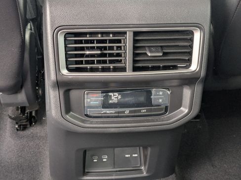 New 2026 Volkswagen Atlas SE image 30