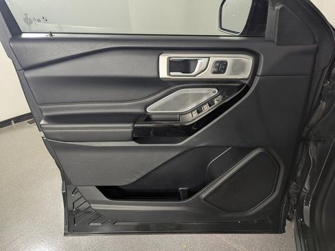 Used 2022 Ford Explorer ST w/ ST Street Pack image 14