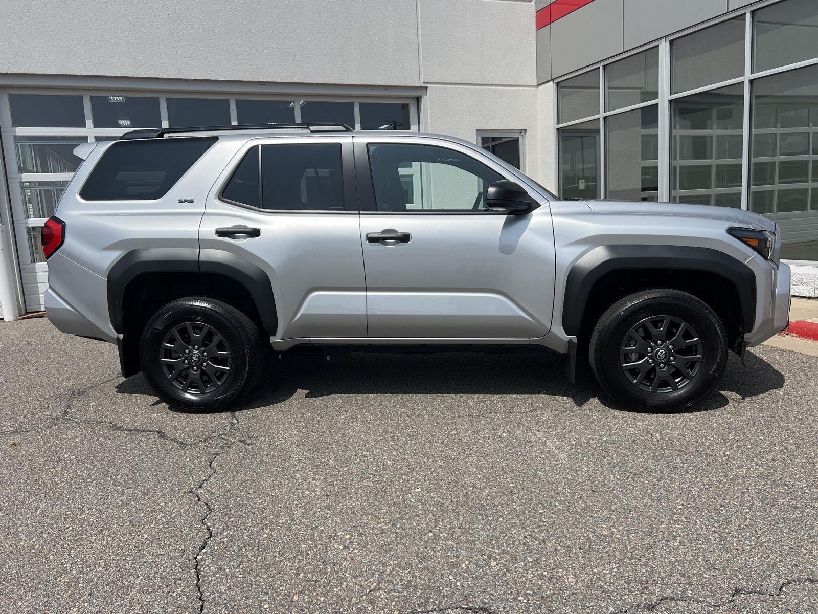 Used 2025 Toyota 4Runner SR5 AWD/4WD image 26
